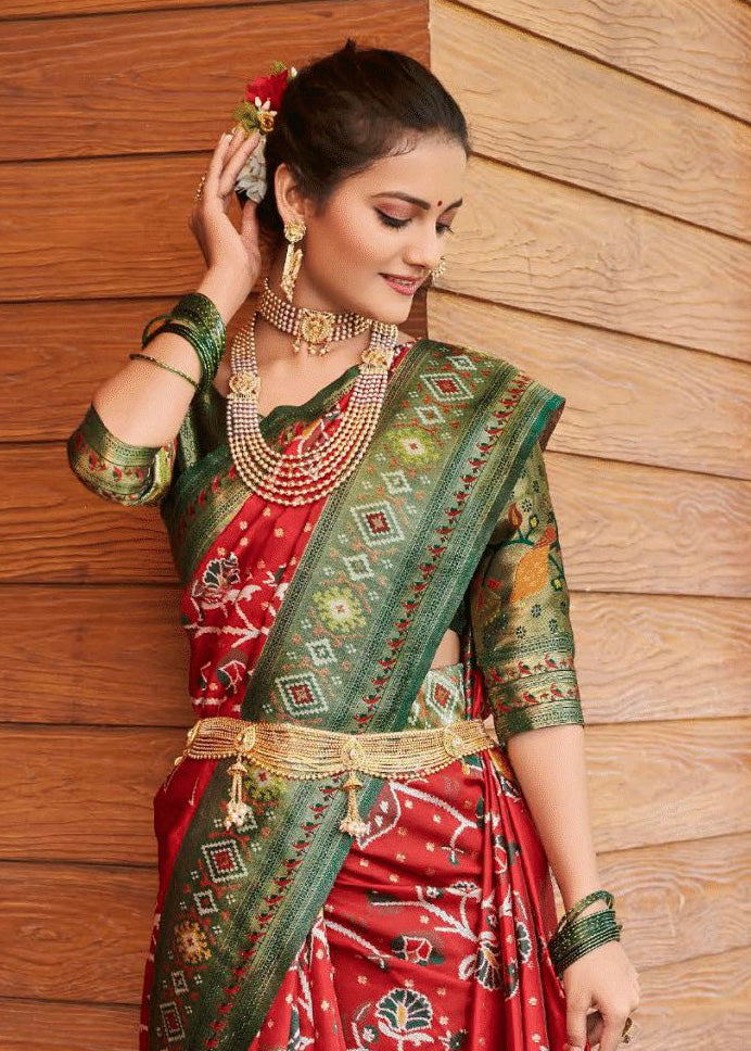 Banaras Semi Silk Blue & Rama Green Combination Saree-BSS64 – Gayathri  Reddy Traditional Designer Studio
